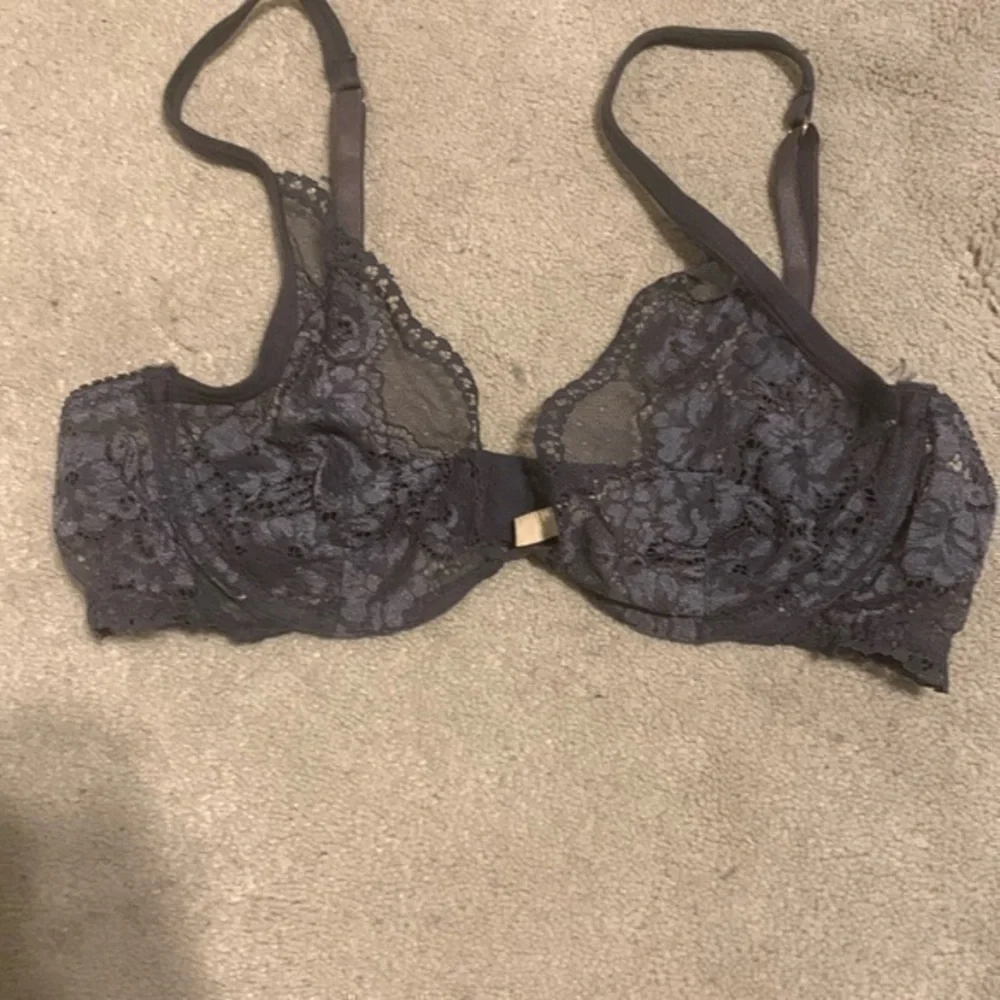 EUC Eberjey grey lace bra